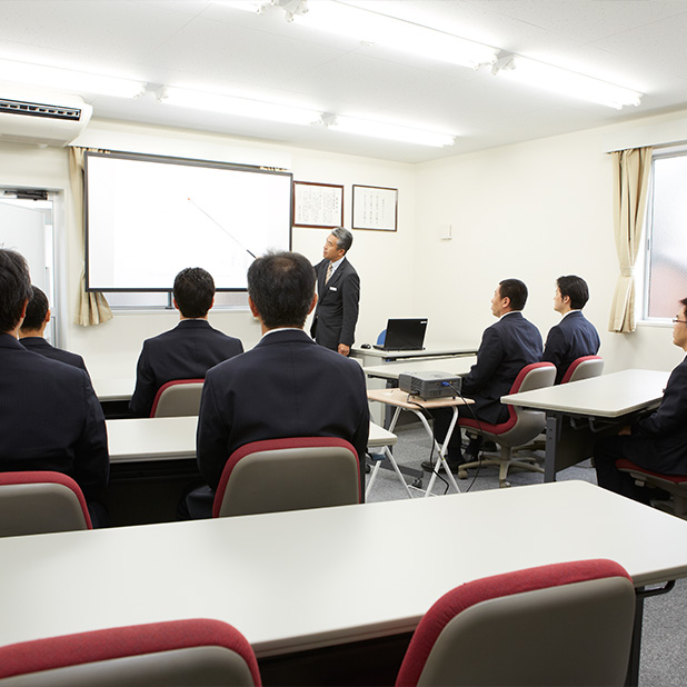 配属先で専任教官による「ハイヤー研修」を実施